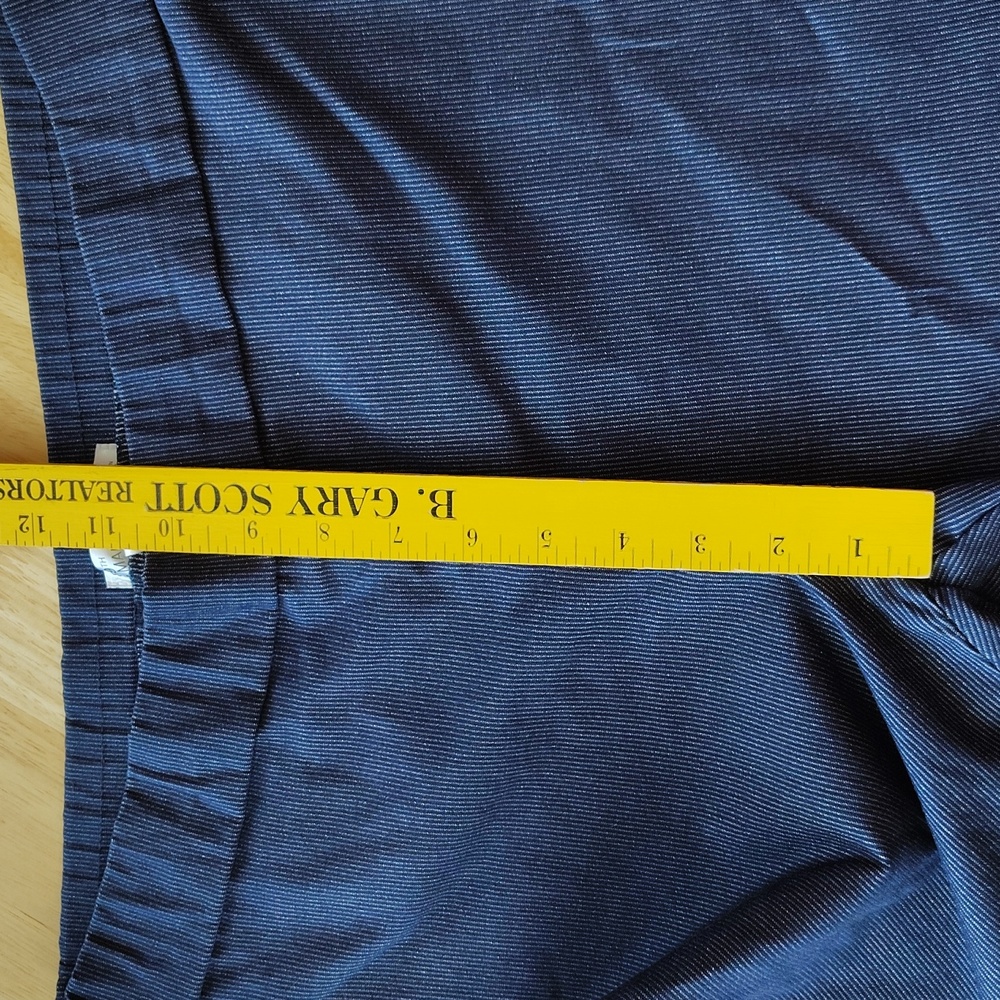 π 89th & Madison Pinstripe Bermuda Stretchy Pull-On Shorts. Size L - Picture 6 of 10